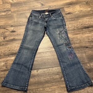 VNTAGE 90’s Jou Jou Dark Blue Flare/Bellbottom Jeans with Embellished Floral